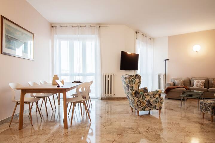 AGATA Flexyrent apartment gallery image 2