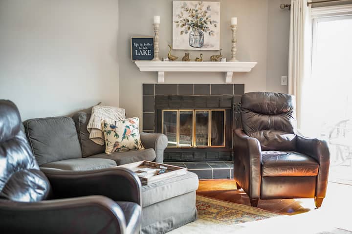 Lakefront Retreat | Great Views, Pool, Dock Access - Moneta, VA