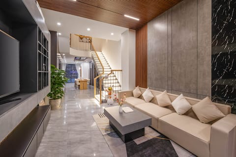 Da Nang Pool Villa #Newly built house # Located in the center of Da Nang # 4BR # 5 minutes from My K