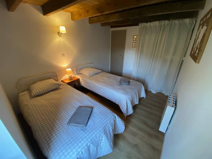 Le Verger, 2 - bed bedroom (90x200)