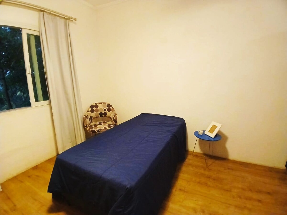 DORMITORIO DE A SINGLE COM CLOSSET