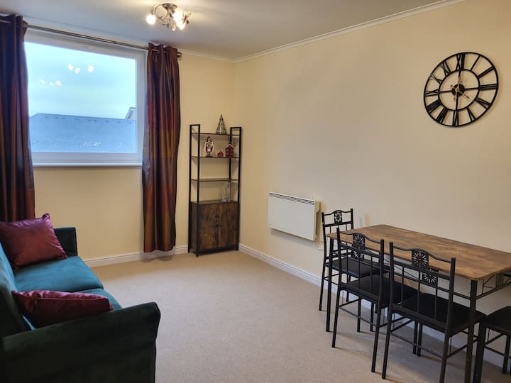 Modern Apartment In Feltham, Greater London - Hounslow