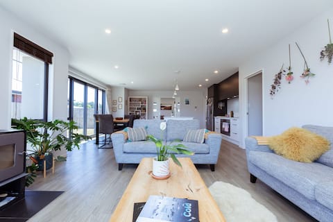 Mt Hutt Views on Memorial Cres