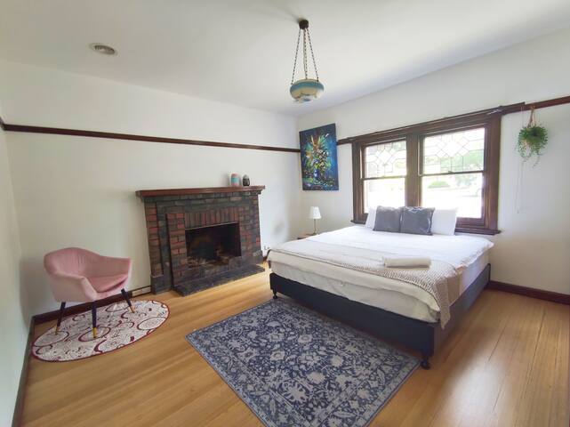 Hobart cozy 3 bedroom townhouse gallery image 3