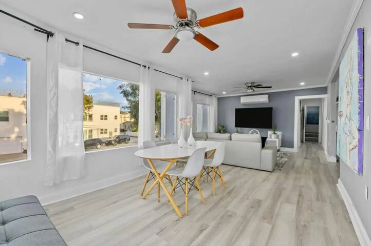 7BR Massive Beach Retreat Sleeps 26 Steps to Ocean gallery image 5