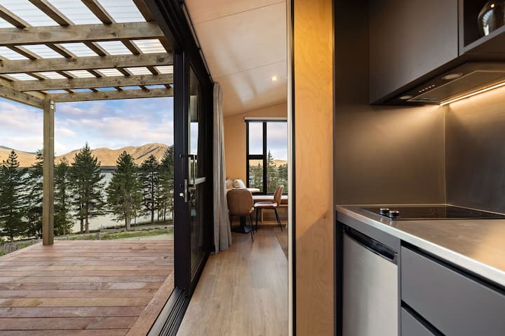 The Huts At Lakes Edge - Family - Lake Tekapo