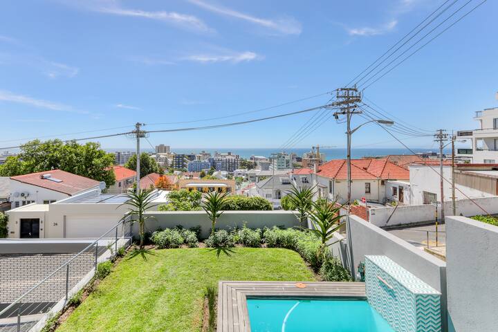 Seapoint Seaview Elegant Home gallery image 5