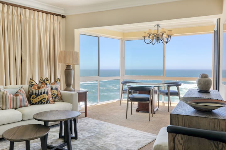 Backup-Power Luxury Bantry Bay Beach Apartment gallery image 3