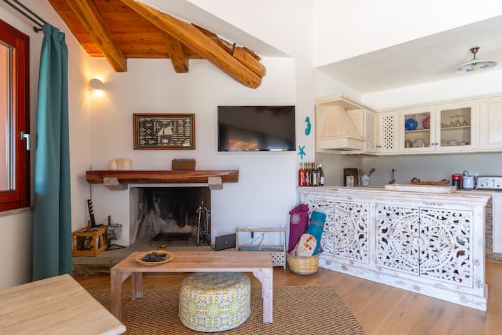 Elegant Villa With Private Pool In Chia - Domus de Maria