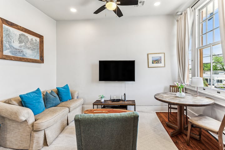 Smart 2br Overlooking Freret W/roof Deck & Parking - Lake Cataouatche, LA