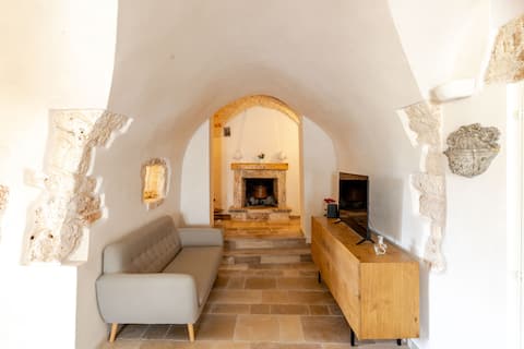 Popular Airbnb listing: Dimora Luglio 1651 – Stone House in Ostuni