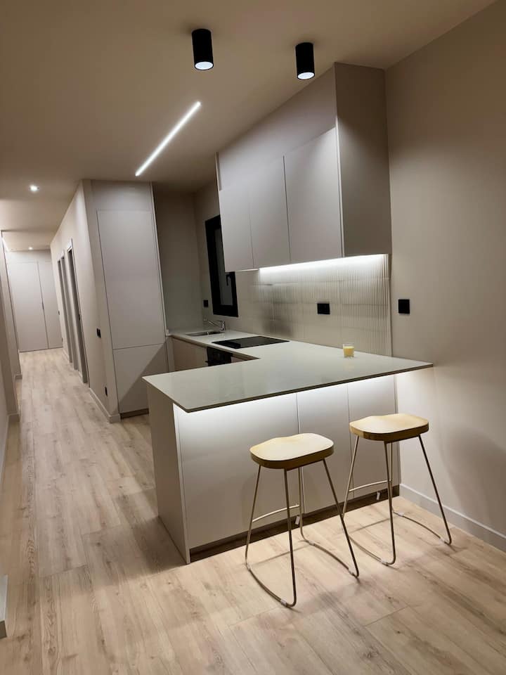 B A. Piso Confortable Con Estilo - Ripollet