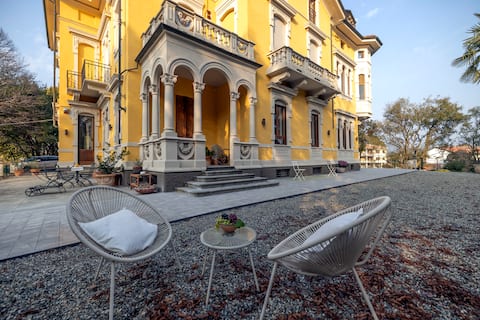 Boutique900
Elegant apartment in the park