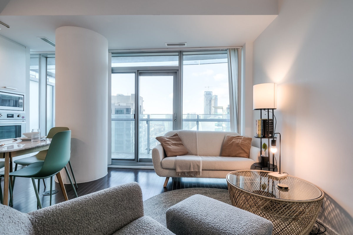 Picture of CN Tower View 2BR Condo w/ Parking & Workspace - Apartments for Rent in ...
