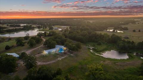 Sleep 40+ Lakeside Retreat on 53 Acres