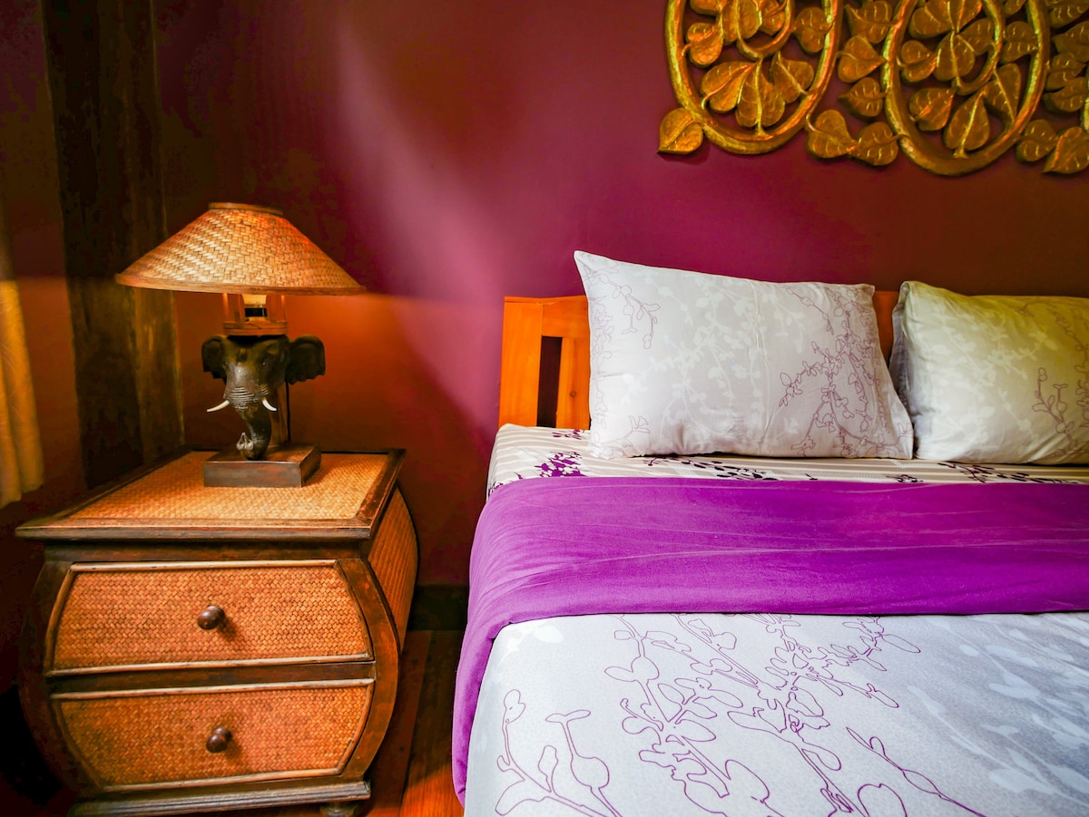 Purple Room, Second Floor