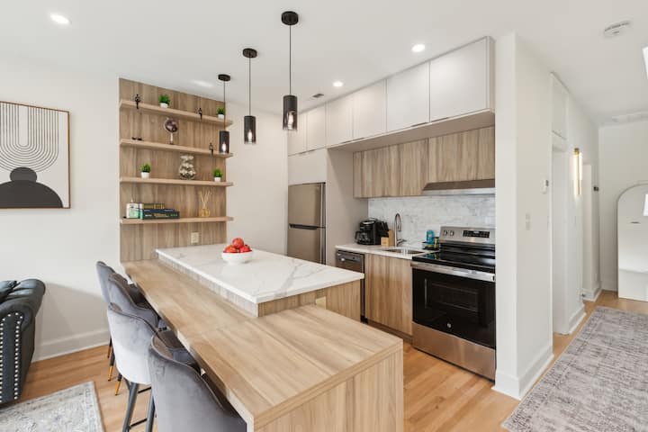 Capitol Hill Luxury + Park Views - Washington, D.C., DC
