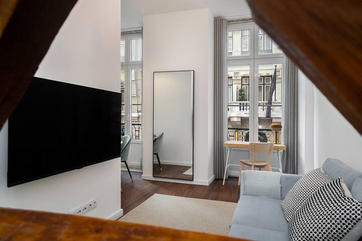 Lisbon Escape Exclusive Downtown Building for Rent gallery image 5