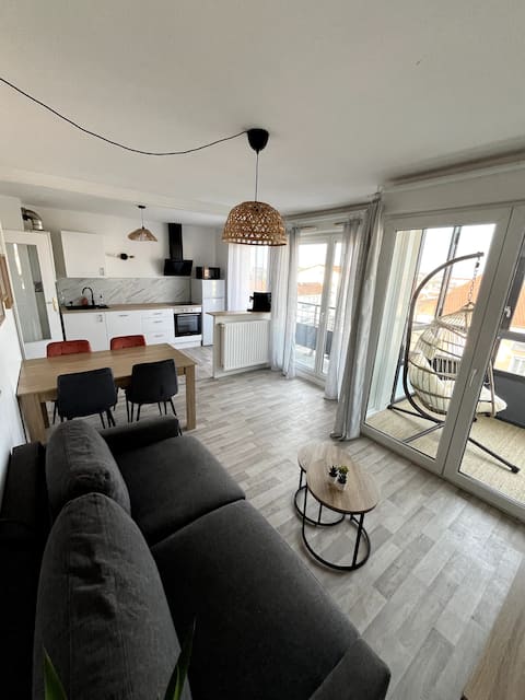 Charming 2-bedroom apartment - Garage - Balcony