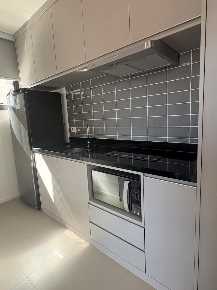 Studio Moderno E Super Novo No Centro De Curitiba. - Curitiba