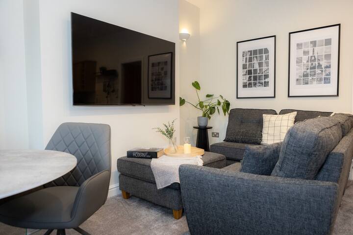 Lethbridge Villa 49 Apartment 2 (Fibre Wifi) - Southport