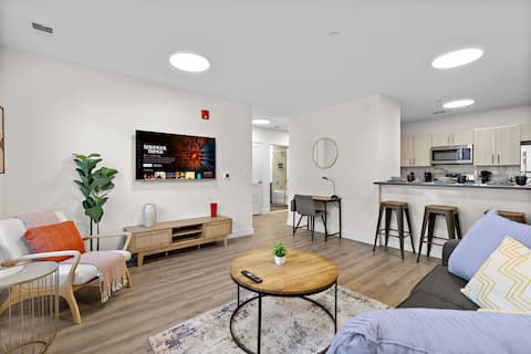 Tranquil ! 2BR Free Parking ! 30 min to NYC !