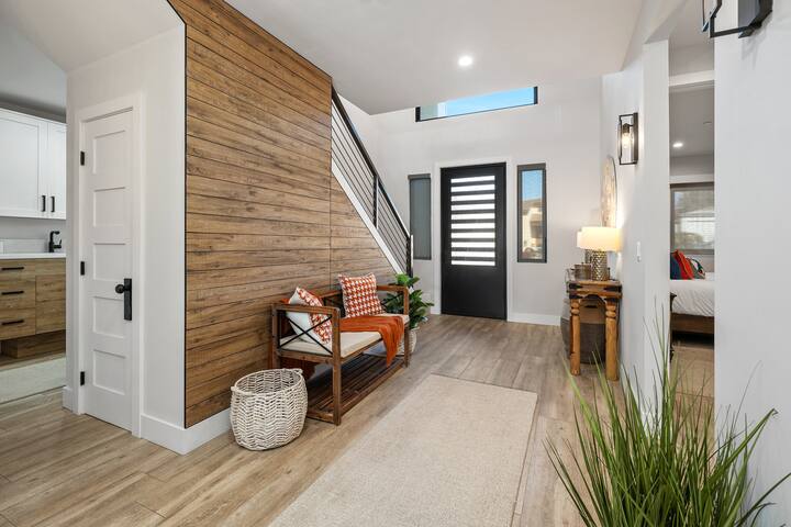 New Modern Home Ocean Views &Spa gallery image 2