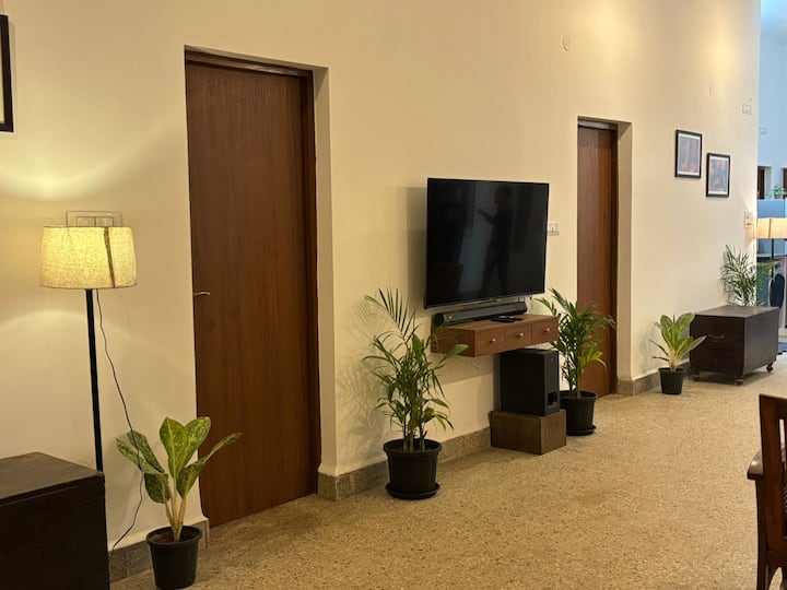 Living room image 2