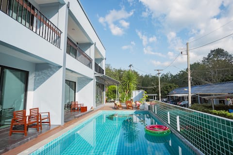 Seatherny Pool Villa