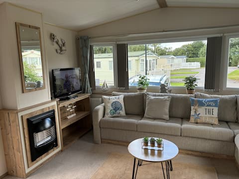 Popular Airbnb listing: Home away from Home in St. Leonards And St. Ives