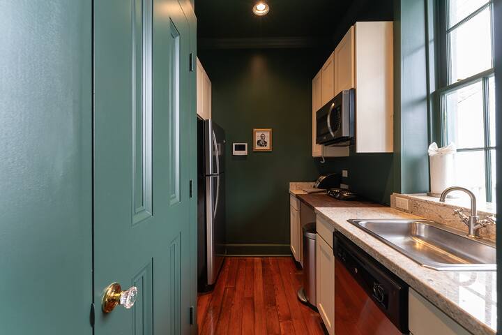 5 New Orleans Themed Units in FQ with Pool gallery image 4