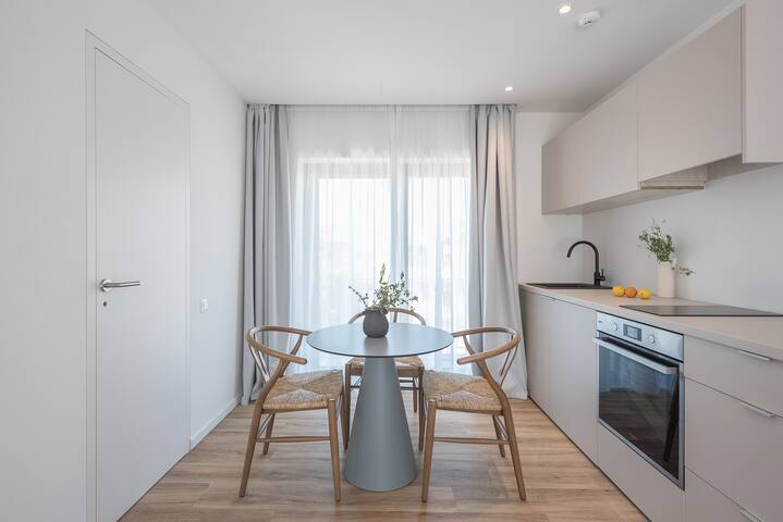 Ceramian-Building of 8 apart gallery image 4