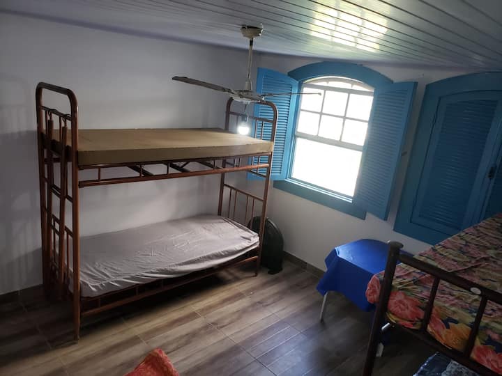 3 أسرّة بطابقين