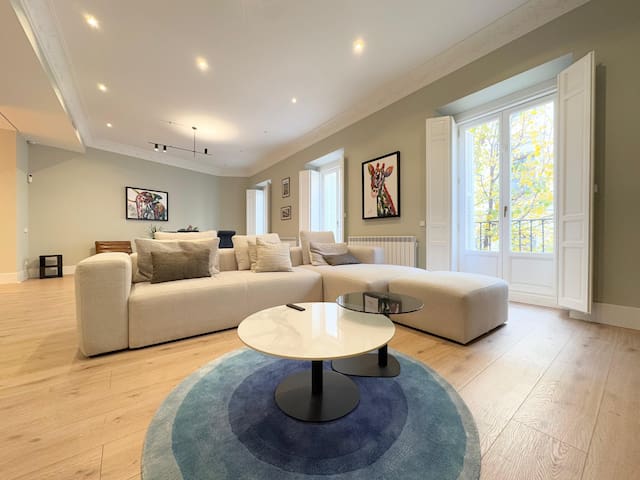 Alcalá Gate exquisite Luxury Seasonal