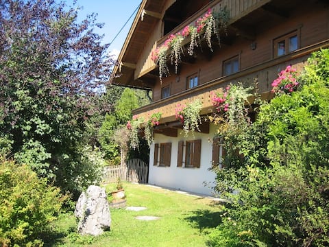 Beautiful cottage with sauna in the countryside