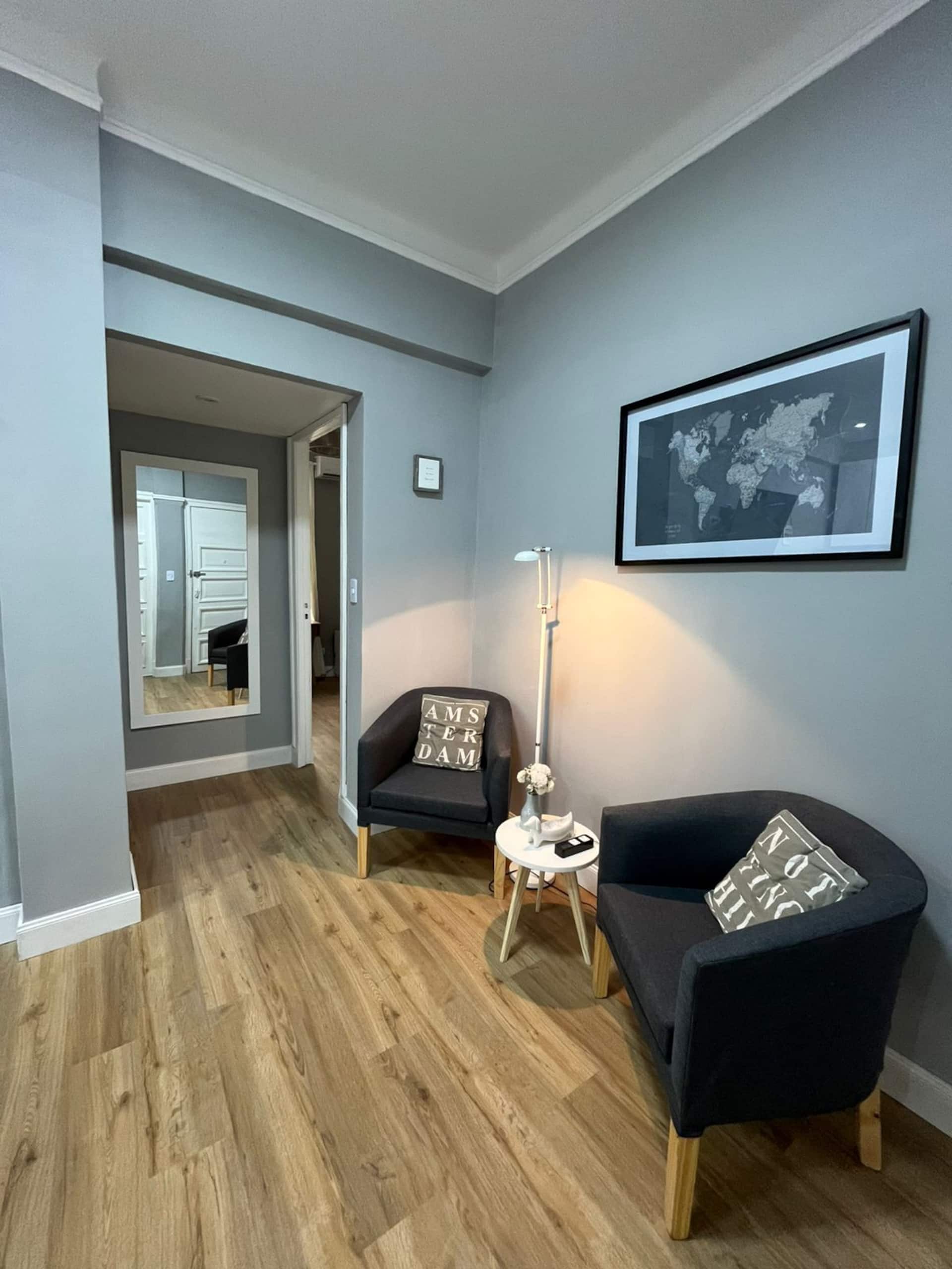 Recycled two-bedroom apartment in Monserrat near Plaza de Mayo