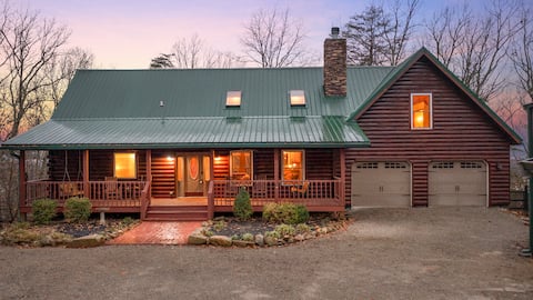 Pickleball*Hot Tub*Pool*Bourbon Trail*Sleeps 16!