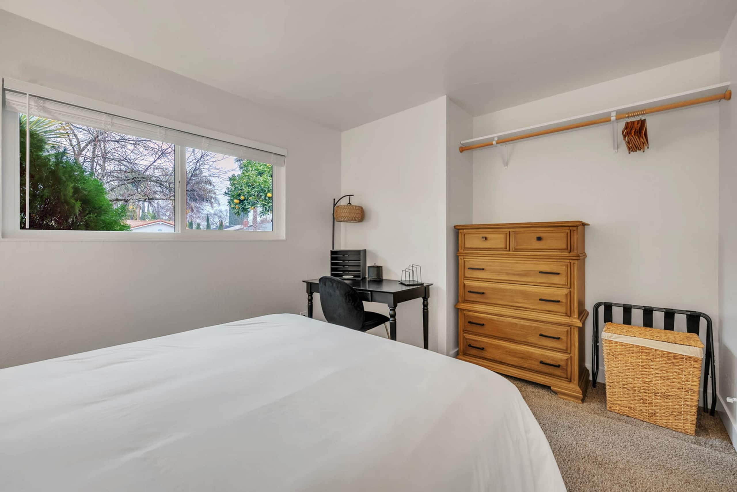 Charming Renovated Home Near CSU Sacramento - Photo 22