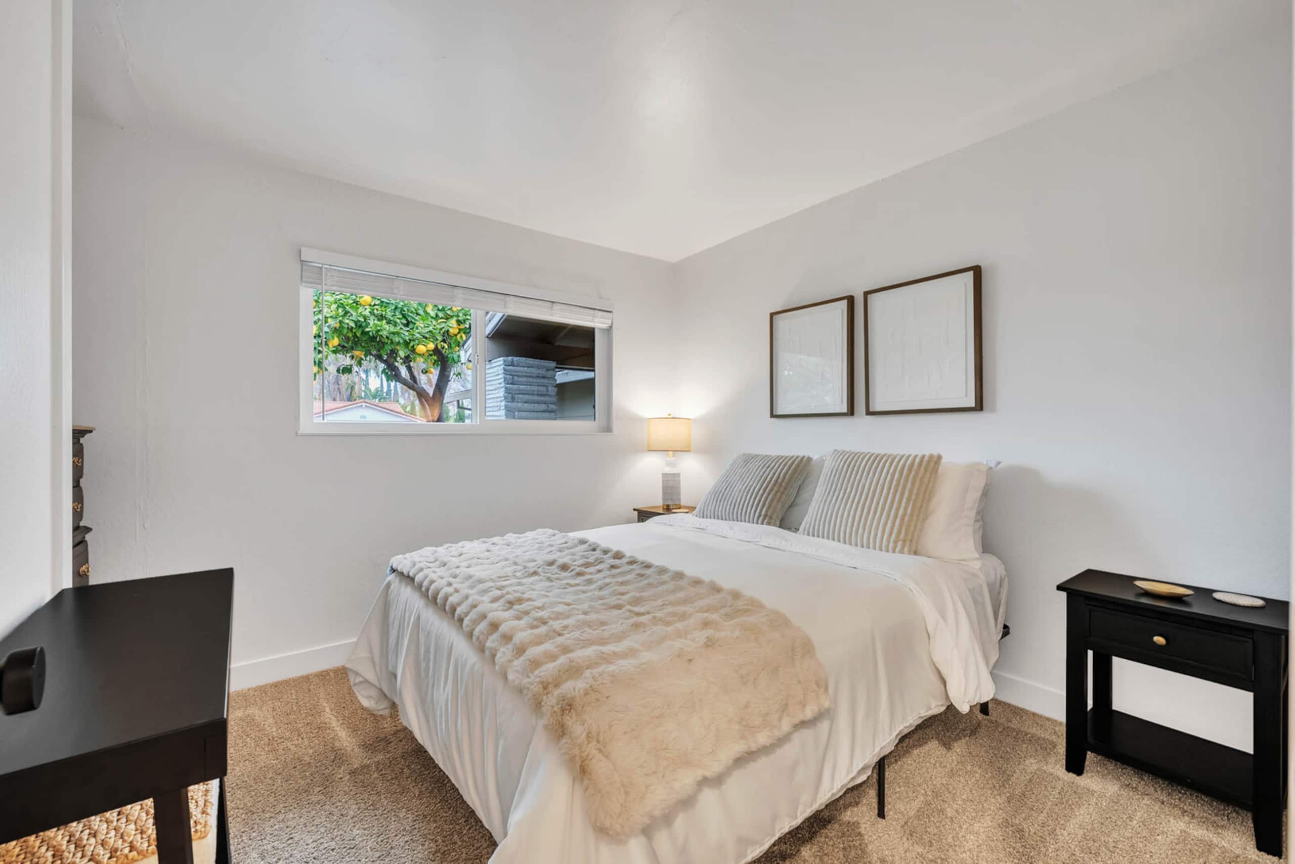Charming Renovated Home Near CSU Sacramento - Photo 4