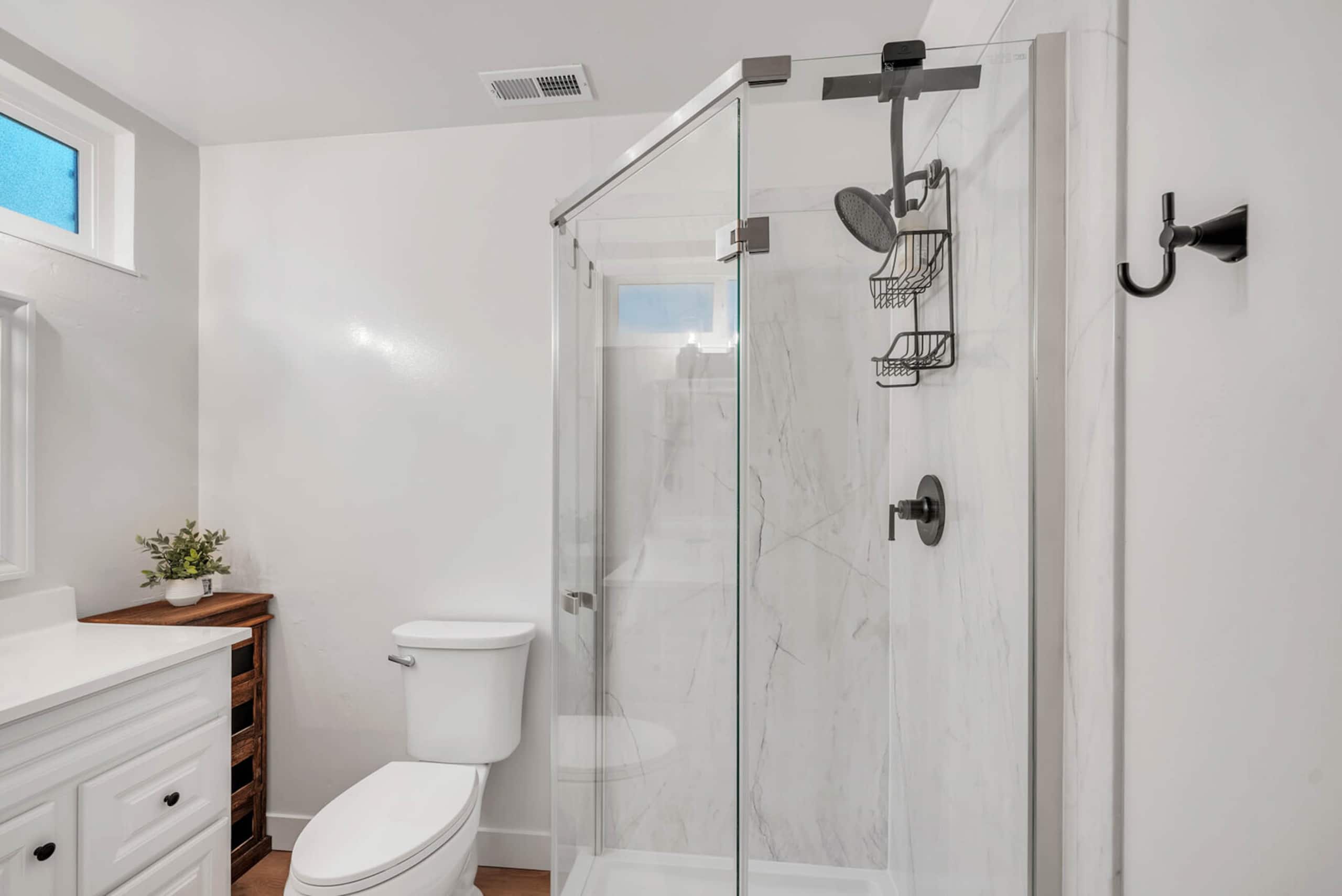 Charming Renovated Home Near CSU Sacramento - Photo 26