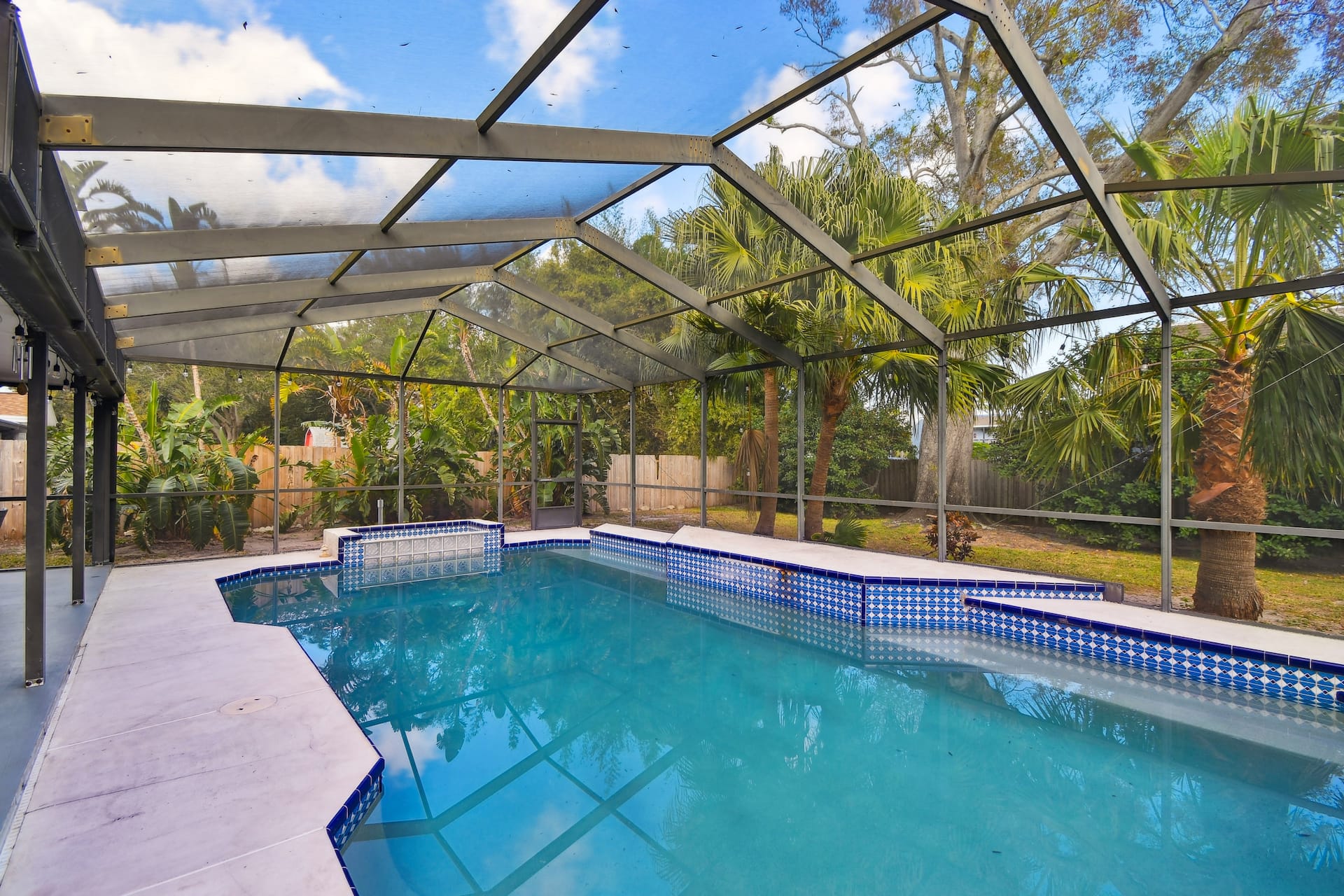 Blue Sky | 8PPL | Clearwater | Pool | Pet Friendly