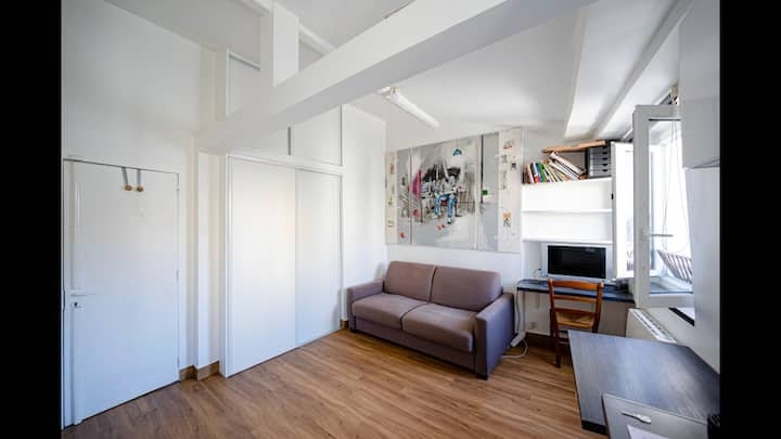 Charming studio in the heart of Saint-Michel