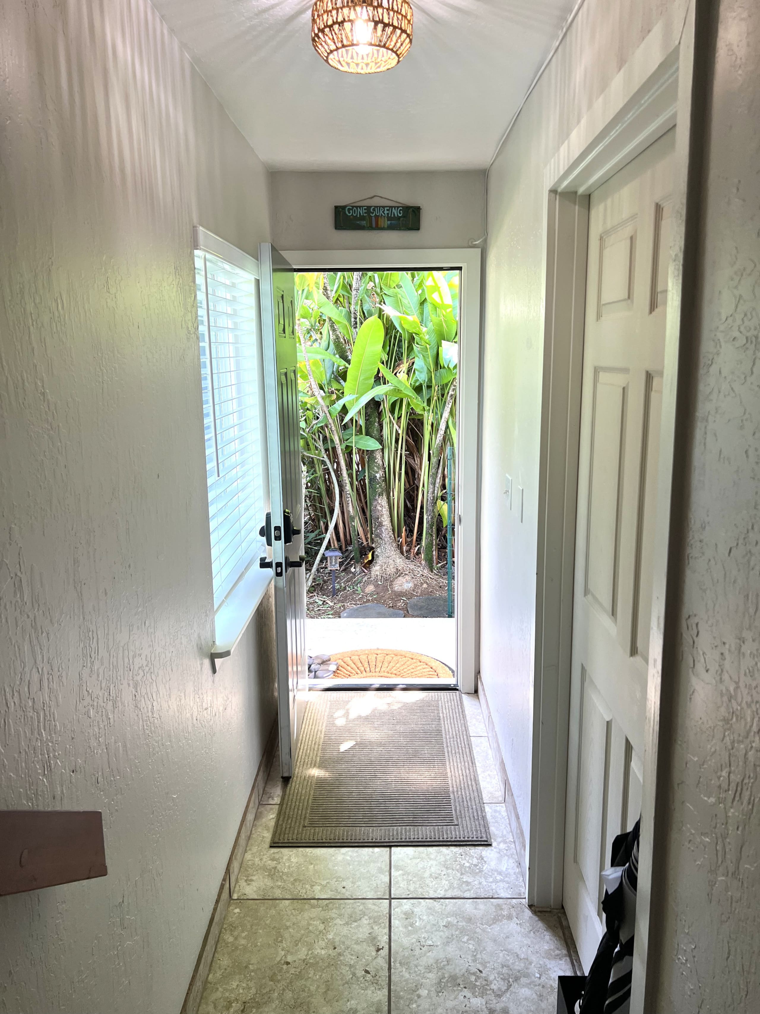 Couple's Kauai Cliffside Retreat with A/C - Image 32