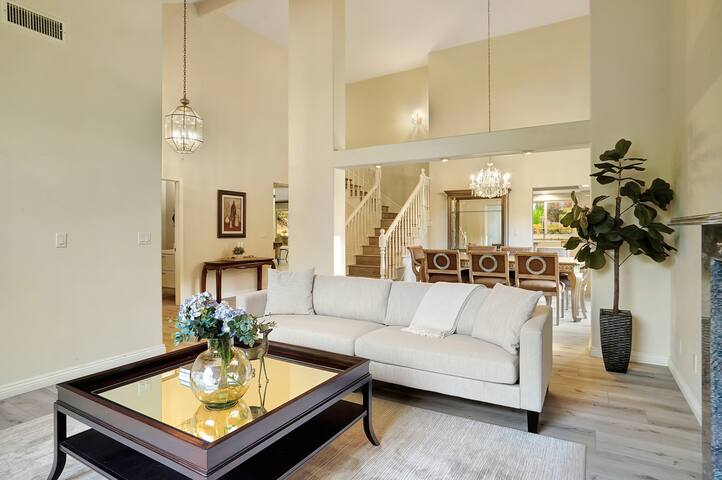 Luxury Living in the Coveted Calabasas gallery image 5