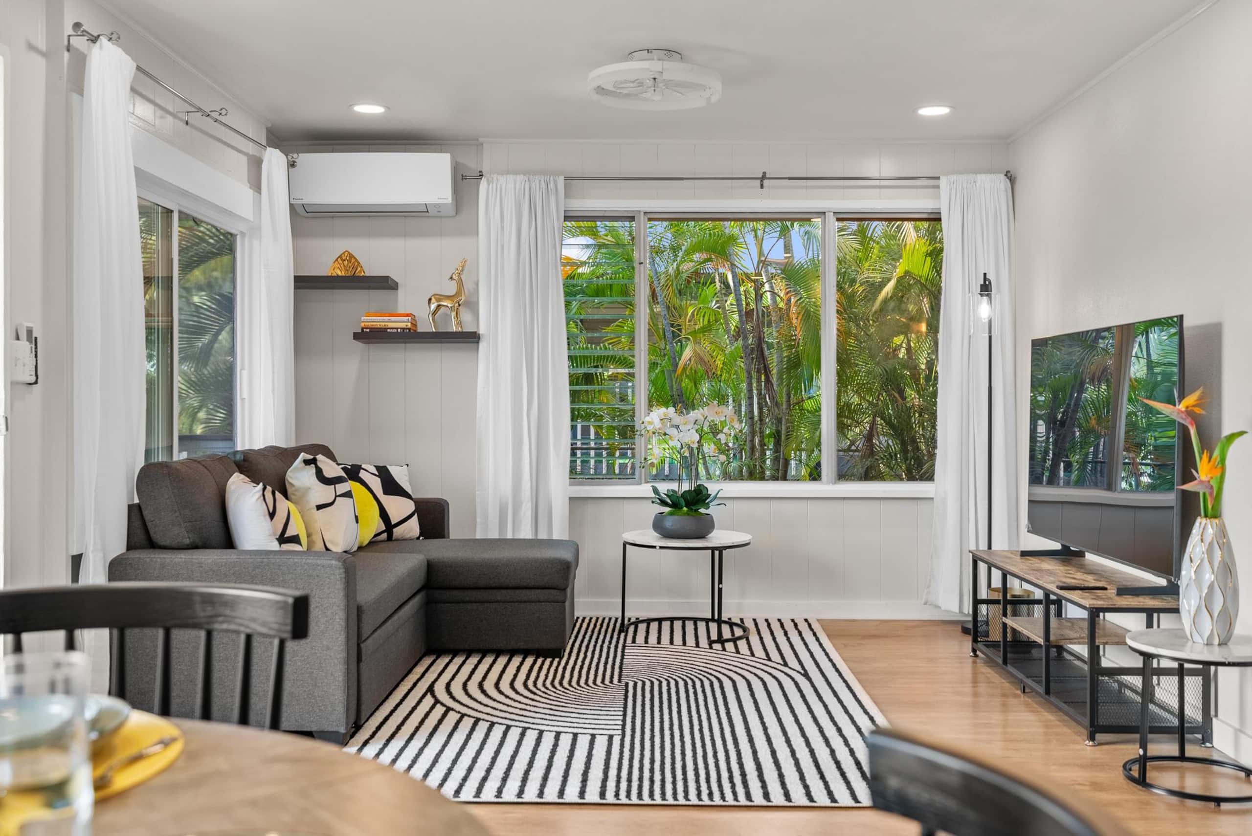 Home in Kailua-Kona · ★4.99 · 2 bedrooms · 2 beds · 1 private bath - Image 2
