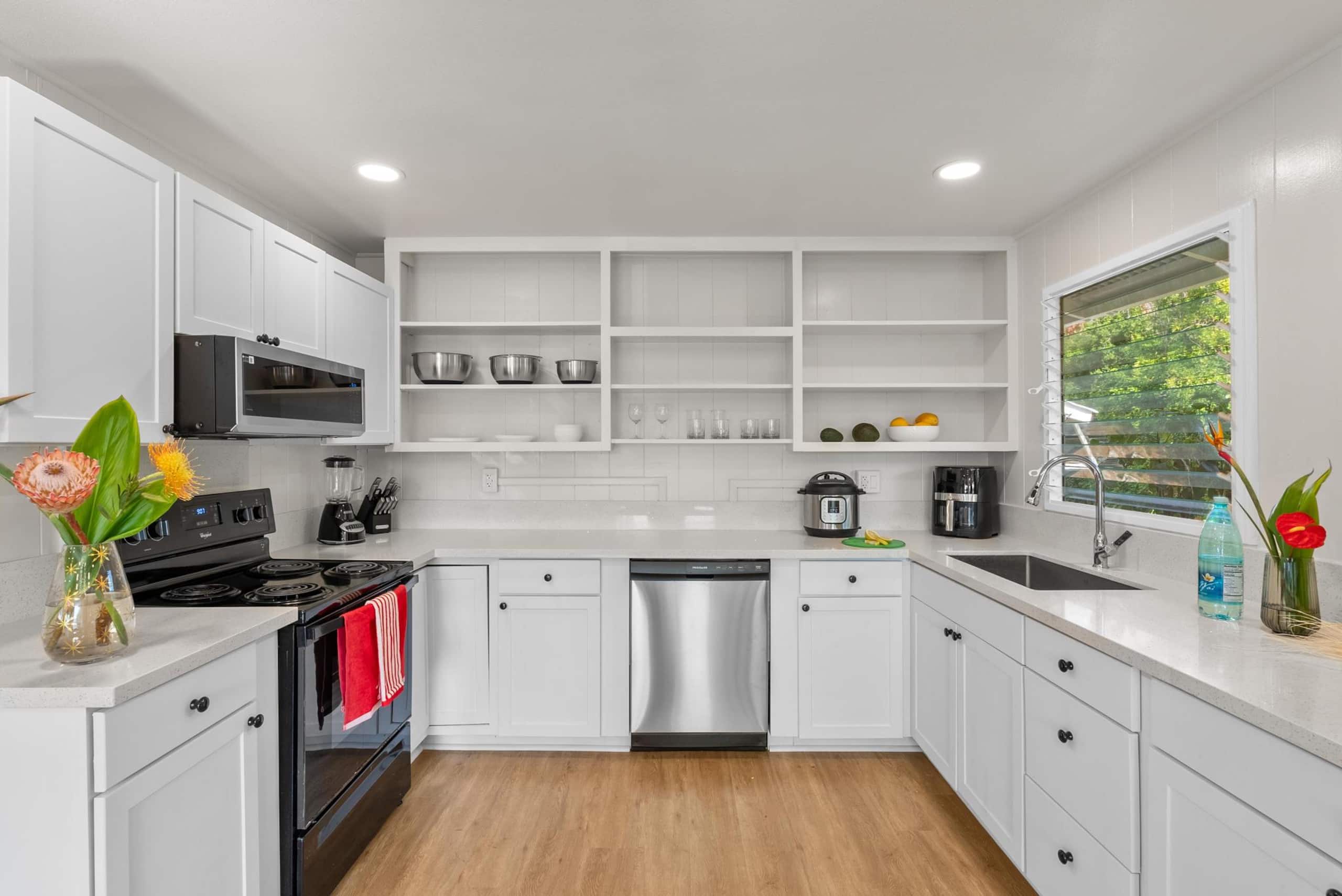 Home in Kailua-Kona · ★4.99 · 2 bedrooms · 2 beds · 1 private bath - Image 6