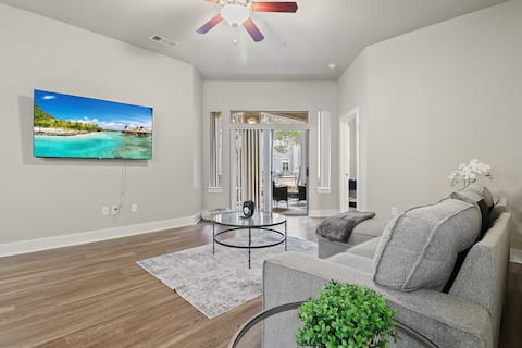 Clear Lake Stay w/ Pond View | Family Friendly