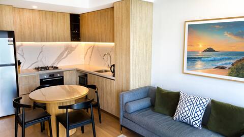 Successful Airbnb property: Luxury Suite & Stunning Views @ The Star in Broadbeach