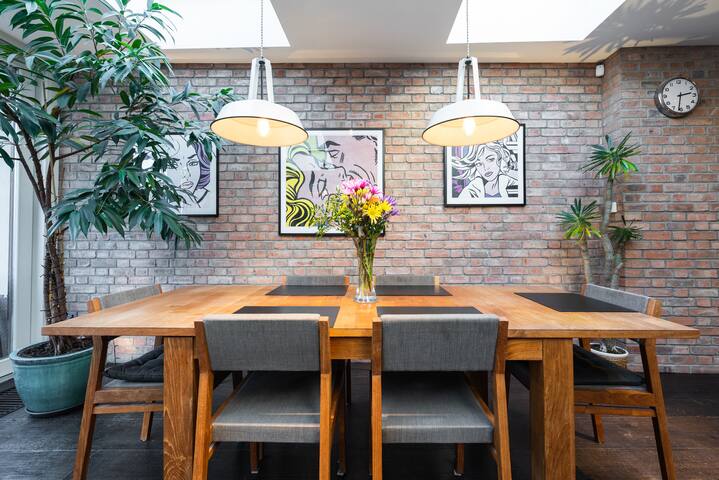 Luxurious 3 Bed Open Plan Townhouse in Dublin City gallery image 4