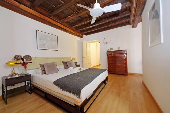 Cozy Apartment Rione Monti gallery image 2